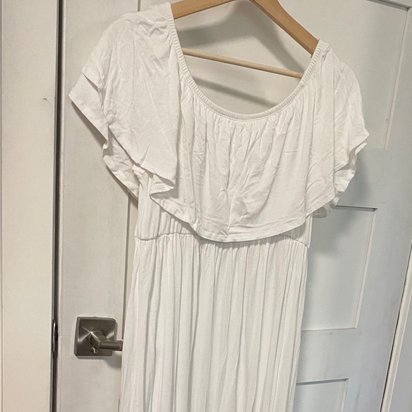 Off shoulder maternity breastfeeding maxi dress - Picture 2 of 5